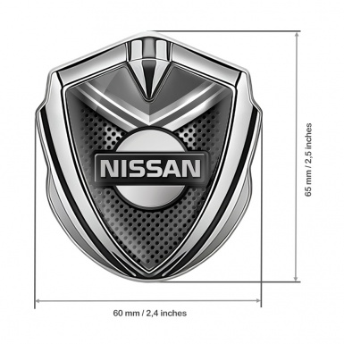 Nissan Emblem Ornament Silver Metallic Grate Grey Fragment Design