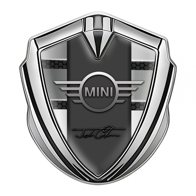 Mini Cooper Abzeichen selbstklebend Silbertonfarbe mit Blindeffekt und John Cooper Unterschrift