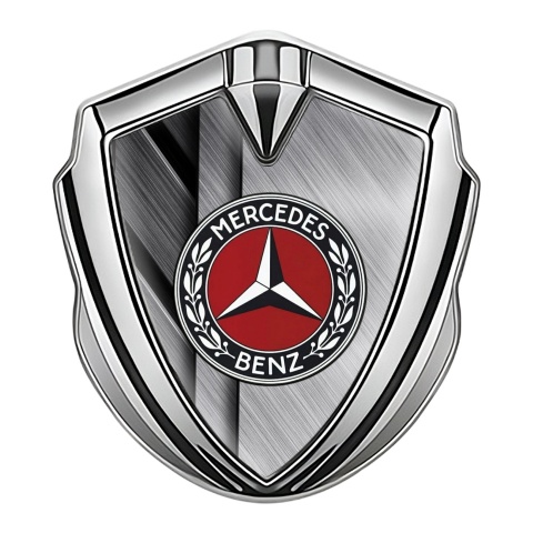 Mercedes Benz Abzeichen selbstklebend Silbertonfarbe mit Kreuzplatten Hintergrund und Rotes Kreis Logo