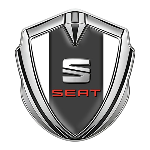 Seat Emblem Logo Schriftzug Aufkleber Silbertonfarbe Weiss Fundament mit Grau Rote Logo