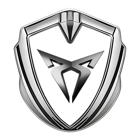 Seat Cupra Emblem Abzeichen Silbertonfarbe Weiss Basis mit Metall Logo
