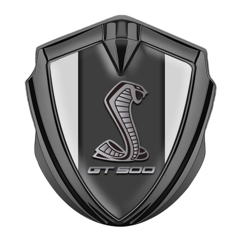 Ford Shelby Seitenflugel Emblem Aufkleber Graphit Tonfarbe mit Grau Hintergrund und GT 500 Logo