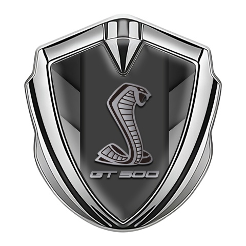 Ford Shelby Emblem Abzeichen selbstklebend Silbertonfarbe mit Grau V Form und GT 500 Motiv