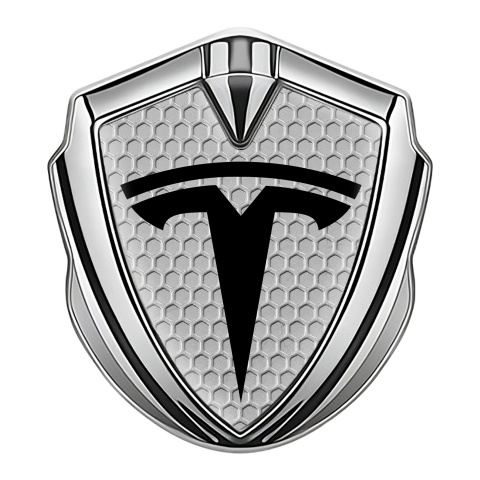 Tesla Selbstklebendes Metallaufkleber Emblem Silbertonfarbe Wabeneffekt mit Grosses Logo