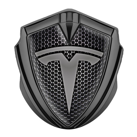 Tesla Emblem Abzeichen selbstklebend Graphit Tonfarbe Perforierter Stahl Variante