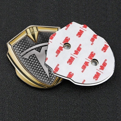 Tesla Emblem Logo Schriftzug Aufkleber Goldtonfarbe Industrie Mesh Stil