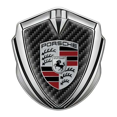 Porsche Emblem Abzeichen selbstklebend Silbertonfarbe mit Kohlenstoff Basis Effekt und Farbe Logo stil
