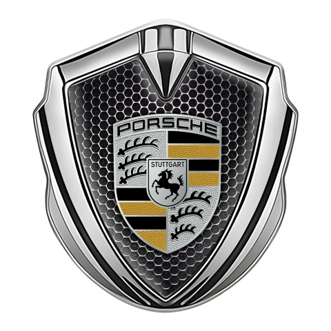 Porsche Emblem Logo Schriftzug Aufkleber Silbertonfarbe mit Perforierter Stahl Effekt Hintergrund