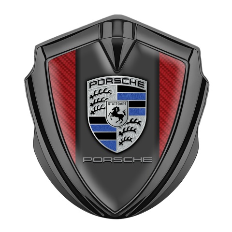 Porsche Emblem Abzeichen selbstklebend Graphit Tonfarbe mit Rote Carbon hintergrund und Denim Logo Stil