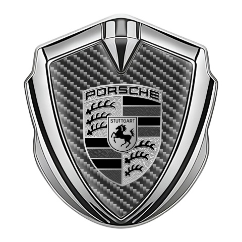Porsche Seitenflugel Emblem Aufkleber Silbertonfarbe mit Schwarz Kohlenstoff Design