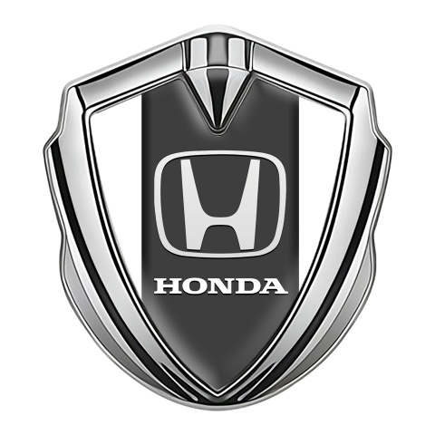 Honda Emblem Abzeichen Silbertonfarbe mit Weiss Basis und Grau Panel Design
