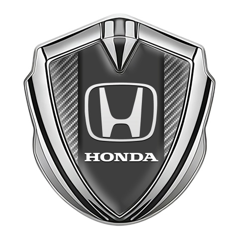 Honda Emblem Auto Zeichen Silbertonfarbe mit Leichter Kohlenstoff Hintergrund und Weiss Logo