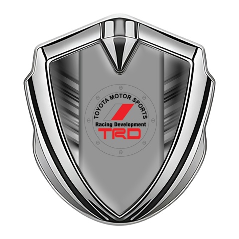 Toyota Emblem Auto Zeichen Silbertonfarbe mit Graue Kratzer Design und TRD Logo