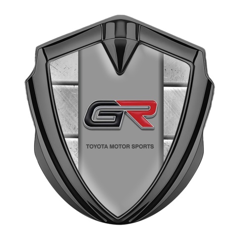 Toyota GR Emblem Abzeichen Graphit Tonfarbe mit Steinstruktur Effekt und Sport Logo