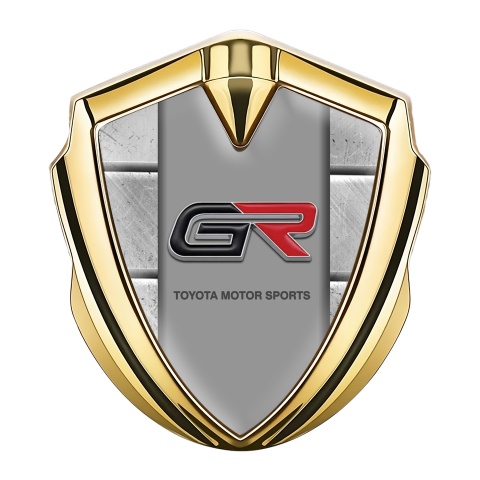 Toyota GR Emblem Abzeichen Goldtonfarbe mit Steinstruktur Effekt und Sport Logo