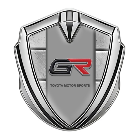 Toyota GR Emblem Abzeichen Silbertonfarbe mit Steinstruktur Effekt und Sport Logo