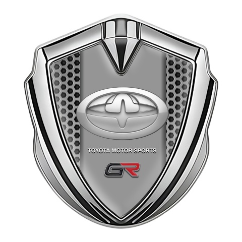 Toyota GR Emblem Auto Zeichen Silbertonfarbe mit Metallgitter Effekt und Neues Design Logo