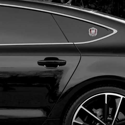 Toyota GR Emblem Abzeichen selbstklebend Silbertonfarbe mit Rote Elemente und Neues Design Logo