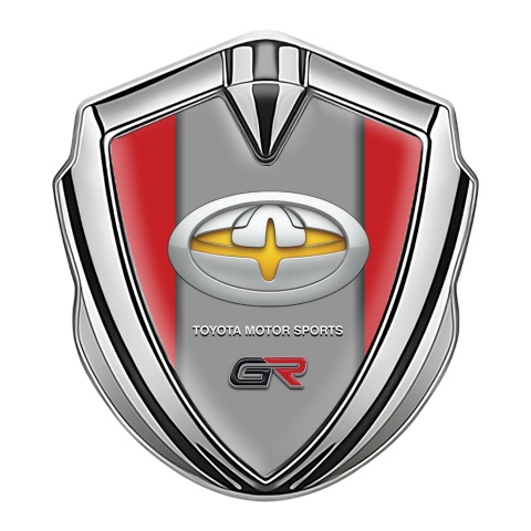 Toyota GR Emblem Abzeichen selbstklebend Silbertonfarbe mit Rote Fundament und Neues Design Logo