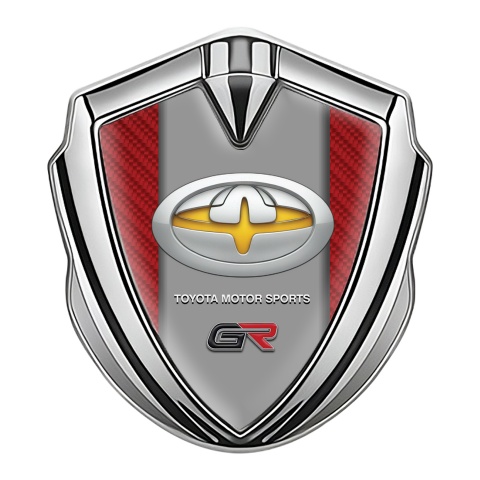Toyota GR Emblem Auto Zeichen Silbertonfarbe mit Rote Carbon Basis und Gelb Motiv Logo