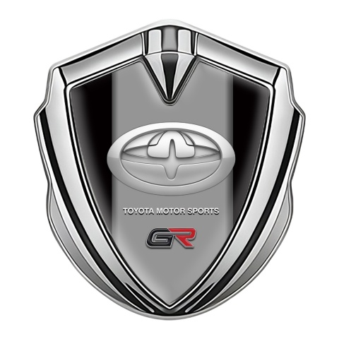 Toyota GR Emblem Logo Schriftzug Aufkleber Silbertonfarbe mit Schwarz Basis Version
