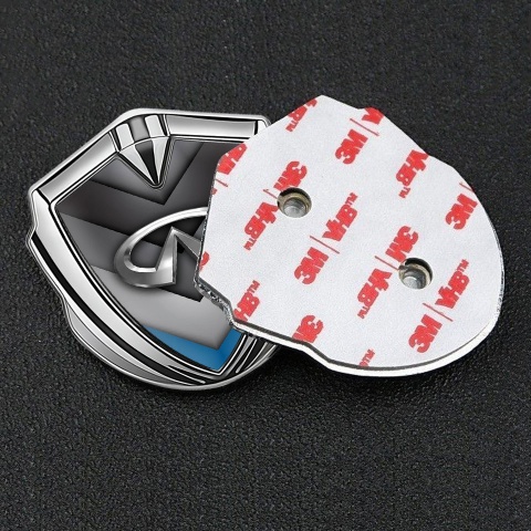Infiniti Selbstklebendes Metallaufkleber Emblem Silbertonfarbe mit Grau Blau V Form Panels Design