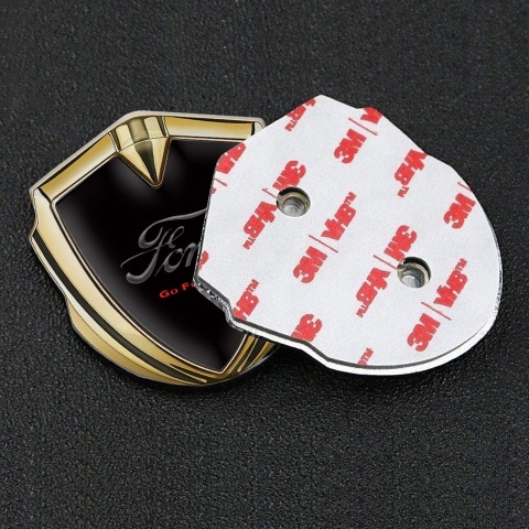 Ford Seitenflugel Emblem Aufkleber Goldtonfarbe mit Schwarz Fundament und Vintage Logo