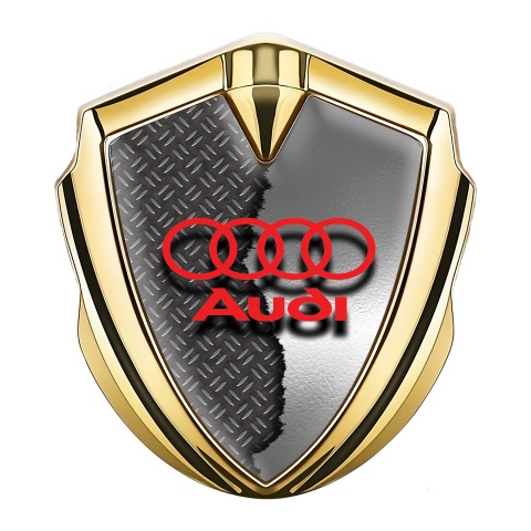 Audi Emblem Auto Zeichen Goldtonfarbe mit Zerrissenes Metall effekt und Rot Logo