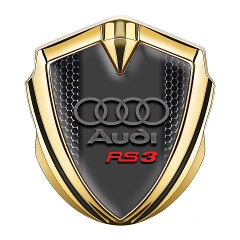 Audi RS3 Emblem Auto Zeichen Goldtonfarbe mit Perforierter Stahl Basis und Graphit Rot Logo