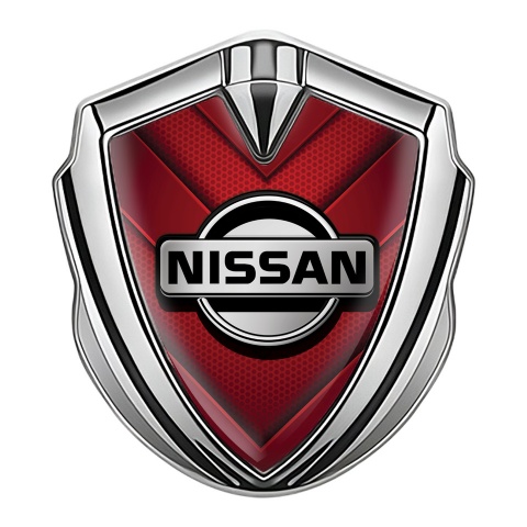 Nissan Emblem Abzeichen Silbertonfarbe Rote V Form Elemente mit Grau Logo Stil