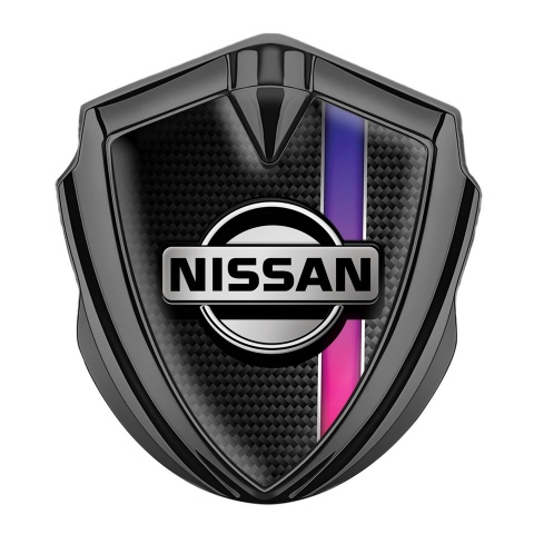 Nissan Seitenflugel Emblem Aufkleber Graphit Tonfarbe Schwarz Kohlenstoff mit Lila Band Stil