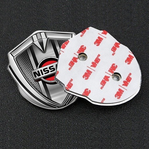 Nissan Emblem Abzeichen Silbertonfarbe Gitter Basis mit Metall Logo Panel