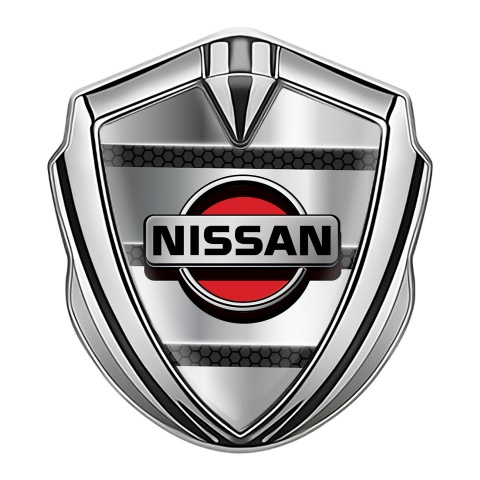 Nissan Emblem Auto Zeichen Silbertonfarbe mit Metalllamellen Design
