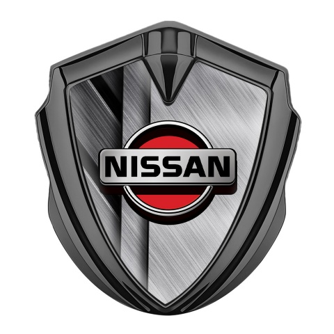Nissan Emblem Logo Schriftzug Aufkleber Graphit Tonfarbe Metall Elemente Basis mit Rote Logo Motiv