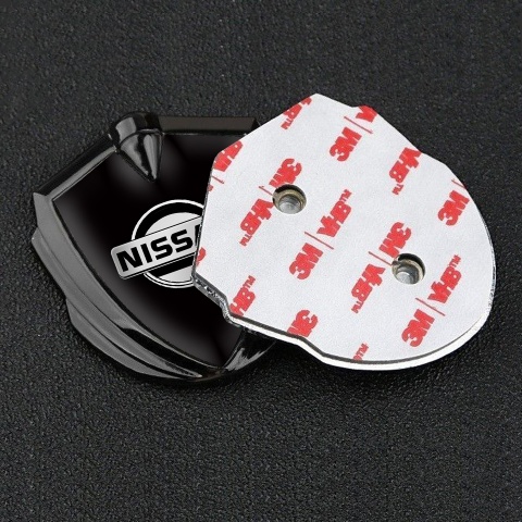 Nissan Selbstklebendes Metallaufkleber Emblem Graphit Tonfarbe Schwarz Fundament mit Grau Logo