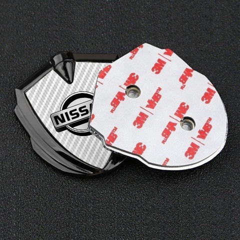 Nissan Emblem Logo Schriftzug Aufkleber Graphit Tonfarbe Weiss Carbon Design Version