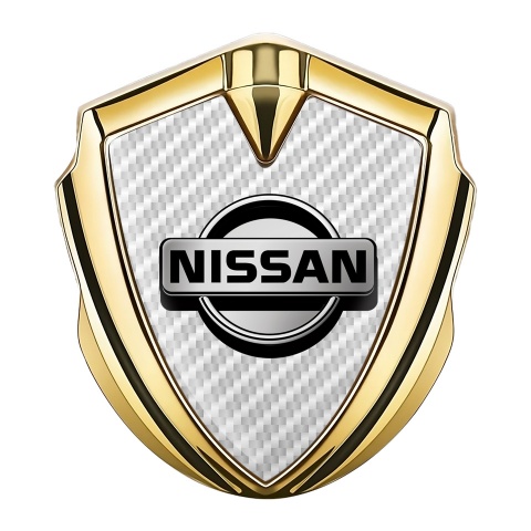 Nissan Emblem Logo Schriftzug Aufkleber Goldtonfarbe Weiss Carbon Design Version