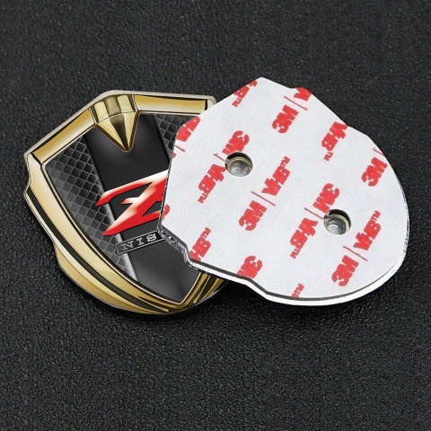 Nissan Z Seitenflugel Emblem Aufkleber Goldtonfarbe Mit Dunkles Gitter Design