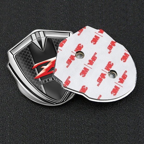 Nissan Z Seitenflugel Emblem Aufkleber Silbertonfarbe Mit Dunkles Gitter Design