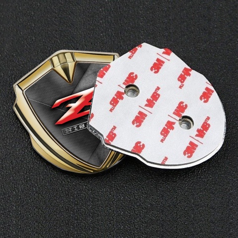 Nissan Z Abzeichen selbstklebend Goldtonfarbe Schwarz Grau Zerkratzte Oberflache Design