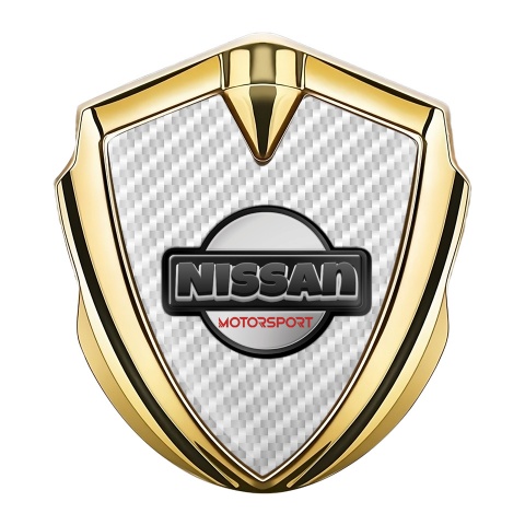 Nissan Seitenflugel Emblem Aufkleber Goldtonfarbe Weiss Carbon mit Motorsport Logo Motiv