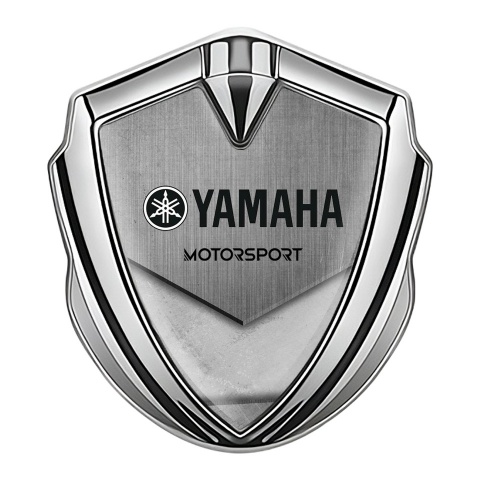 Yamaha Motorsport Emblem Aufkleber Autozubehor Silbertonfarbe Asphalt und Stein Basis effekt