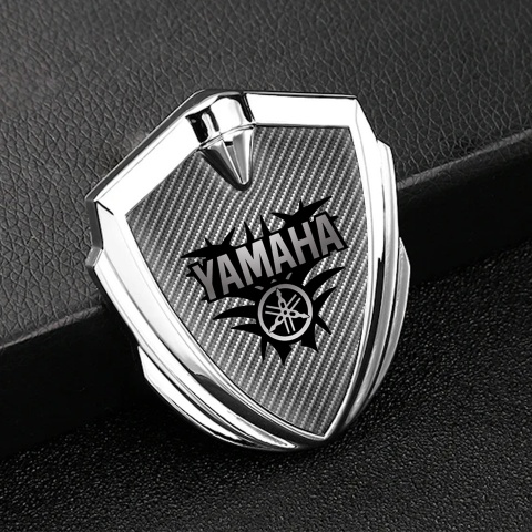 Yamaha Seitenflugel Emblem Aufkleber Silbertonfarbe Grau Carbon Version