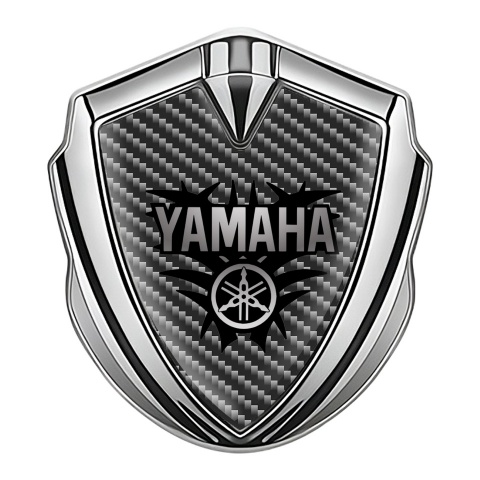 Yamaha Emblem Abzeichen Silbertonfarbe Dunkles carbon Version