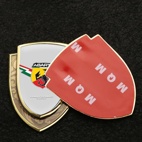 Fiat Abarth Emblem Abzeichen Goldtonfarbe Grau Basis mit Blitz Logo Motiv