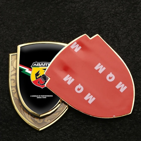 Fiat Abarth Emblem Logo Schriftzug Aufkleber Goldtonfarbe Schwarz Fundament mit Blitz Logo Stil