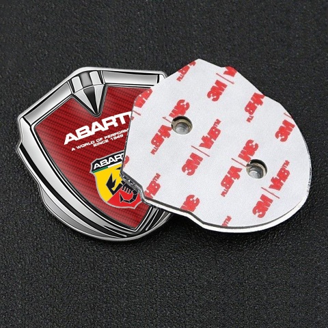 Fiat Abarth Selbstklebendes Metallaufkleber Emblem Silbertonfarbe Rote Carbon mit Schild Logo
