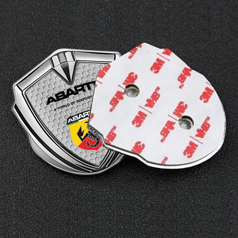 Fiat Abarth Seitenflugel Emblem Aufkleber Silbertonfarbe Bienenwabe Basis mit Schild Logo