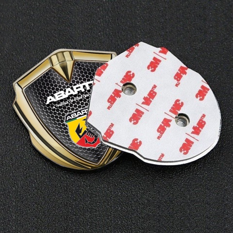 Fiat Abarth Emblem Auto Zeichen Goldtonfarbe Mit Perforierter Stahl Effekt und Schild Logo Stil