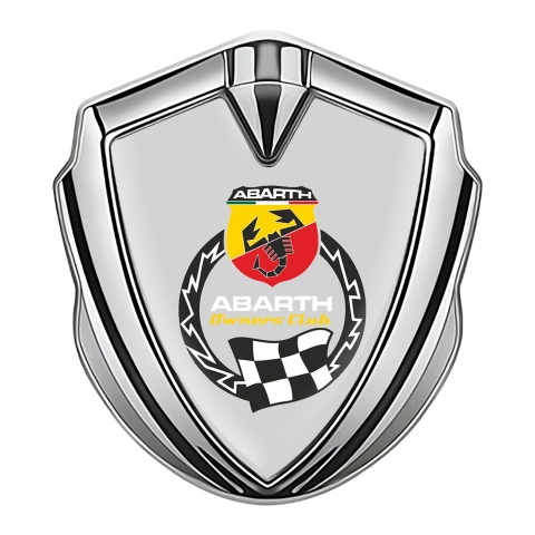 Fiat Abarth Abzeichen selbstklebend Silbertonfarbe Grau Hintergrund mit Racing Logo Motiv